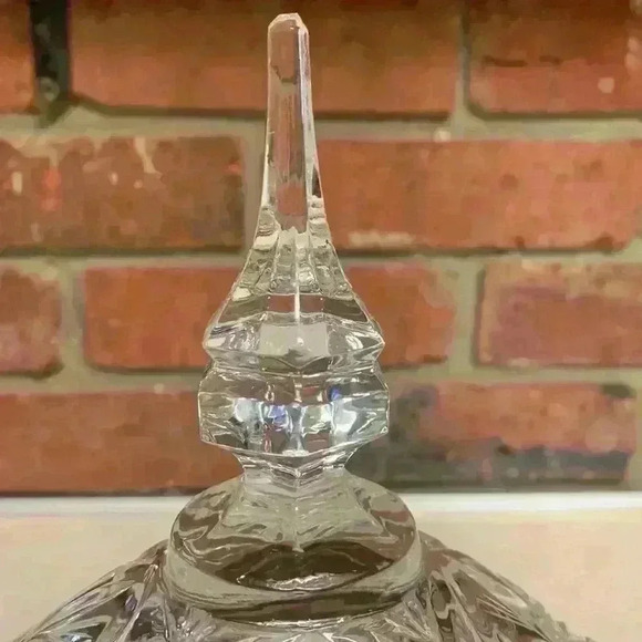 Vintage Footed Crystal Candy Bowl/Dish With Lid..Oval Shaped With Etching 4 Feet - Picture 4 of 16